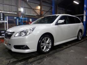 レガシィワゴン　2.5 i アイサイト 4WD　本州仕入・後期型・ナビ・TV・B/T・Bカメラ・スマートキー・プッシュスタート・HID・電動シート・フォグランプ・ETC・ヘッドライトウォッシャー・クルコン・衝突軽減・アイドリングストップ・ 2500