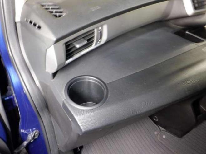 フリード1.5 G ジャストセレクション 4WD　Bluetoothオーディオ・ETC・両側パワスラ・ワイパーデアイサー・HID・スマートキー・ドアバイザー・ナビ・B/T・TV・バックカメラ 1500