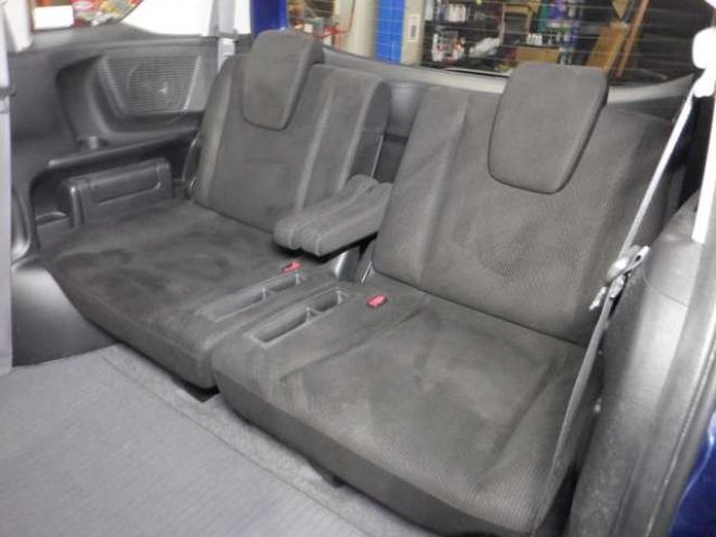 フリード1.5 G ジャストセレクション 4WD　Bluetoothオーディオ・ETC・両側パワスラ・ワイパーデアイサー・HID・スマートキー・ドアバイザー・ナビ・B/T・TV・バックカメラ 1500