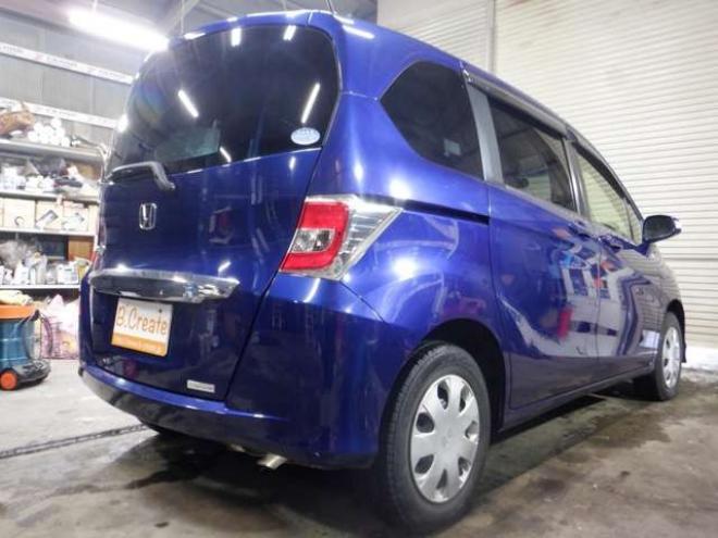 フリード1.5 G ジャストセレクション 4WD　Bluetoothオーディオ・ETC・両側パワスラ・ワイパーデアイサー・HID・スマートキー・ドアバイザー・ナビ・B/T・TV・バックカメラ 1500