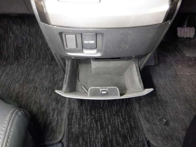 ヴェルファイア3.5 Z Gエディション 4WD　後期型・ナビ・BT・TV・バックカメラ・両側電動・パワーシート・サイドカメラ・フリップダウンモニタ・パワーバックドア・ETC・クルコン 3500