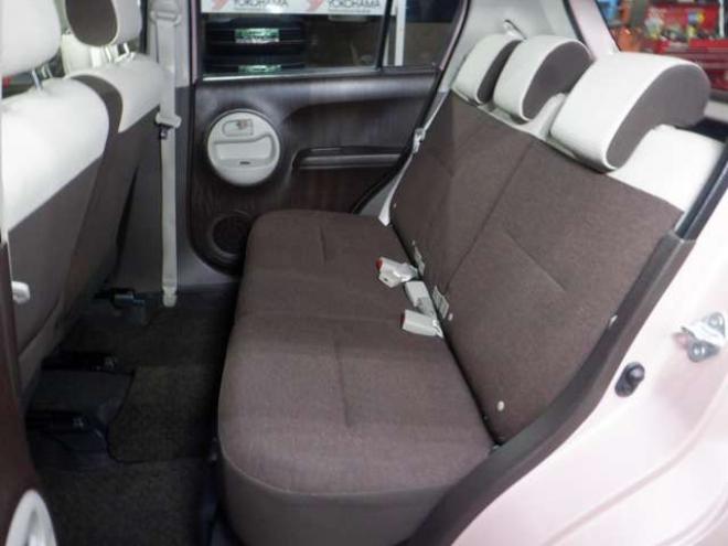 パッソ1.0 プラスハナ Gパッケージ 4WD　本州仕入　4WD　ナビ　フルセグTV　Bluetoothオーディオ　バックカメラ　ETC　フォグランプ　ライトレベライザー　ドアバイザー　スマートキー 1000