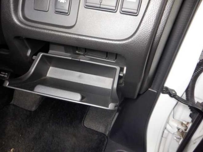 セレナ2.0 ハイウェイスター 4WD　本州仕入・ナビ・TV・Bカメラ・パワスラ・車検新規2年・リア修復済・後期型・エマブレ・リアモニター・ETC・クルコン・アイドリングストップ 2000