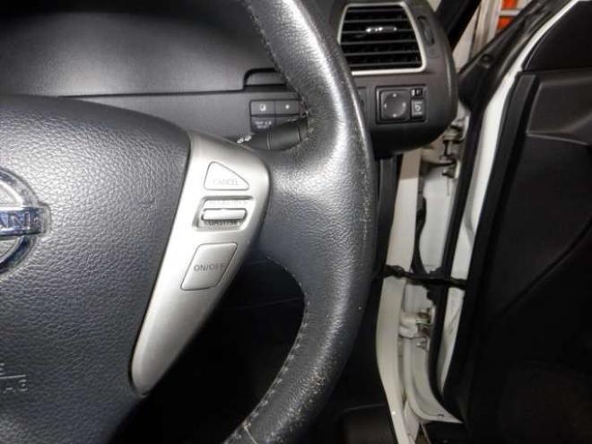 セレナ2.0 ハイウェイスター 4WD　本州仕入・ナビ・TV・Bカメラ・パワスラ・車検新規2年・リア修復済・後期型・エマブレ・リアモニター・ETC・クルコン・アイドリングストップ 2000