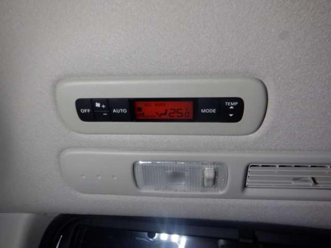 セレナ2.0 ハイウェイスター 4WD　本州仕入・ナビ・TV・Bカメラ・パワスラ・車検新規2年・リア修復済・後期型・エマブレ・リアモニター・ETC・クルコン・アイドリングストップ 2000