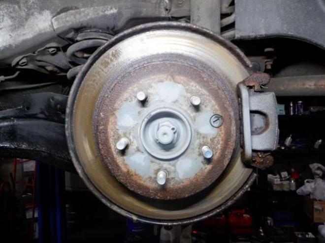 セレナ2.0 ハイウェイスター 4WD　本州仕入・ナビ・TV・Bカメラ・パワスラ・車検新規2年・リア修復済・後期型・エマブレ・リアモニター・ETC・クルコン・アイドリングストップ 2000