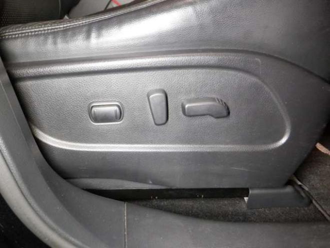 ムラーノ2.5 250XV FOUR 4WD　本州仕入・後期型・メーカーナビ・TV・Bカメラ・サイドカメラ・B/T・革シート・インテリキー・プッシュスタート・ETC・前席パワーシート・クルコン・HID・シートヒーター・フォグランプ・BOSEサウンド 2500