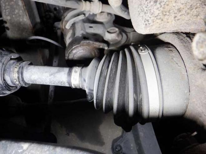 ステップワゴン2.0 スパーダ Z 4WD　ナビ・TV・Bカメラ・B/T・両側電動・スマートキー・ETC・HID・フルフラットシート・VSA・ミラーヒーター・ワイパーデアイサー・リアヒーター・オートライト 2000