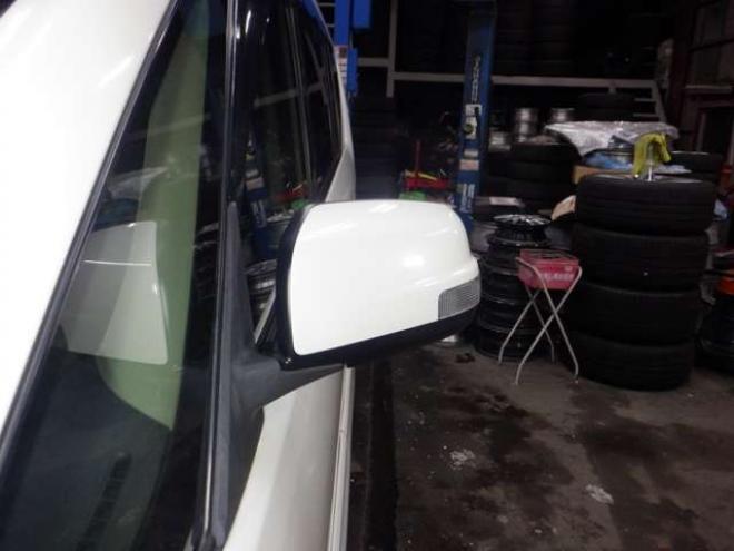 セレナ2.0 ハイウェイスター 4WD　ナビ・TV・Bカメラ・B/T・両側電動・インテリキー・プッシュスタート・アイドリングストップ・クルコン・HID・ETC・フォグランプ・純正AW・寒冷地仕様・純正エンスタ・リア席サンシェード 2000