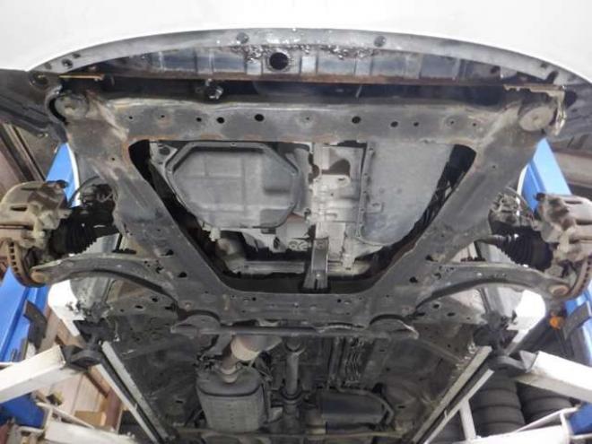 セレナ2.0 ハイウェイスター 4WD　ナビ・TV・Bカメラ・B/T・両側電動・インテリキー・プッシュスタート・アイドリングストップ・クルコン・HID・ETC・フォグランプ・純正AW・寒冷地仕様・純正エンスタ・リア席サンシェード 2000