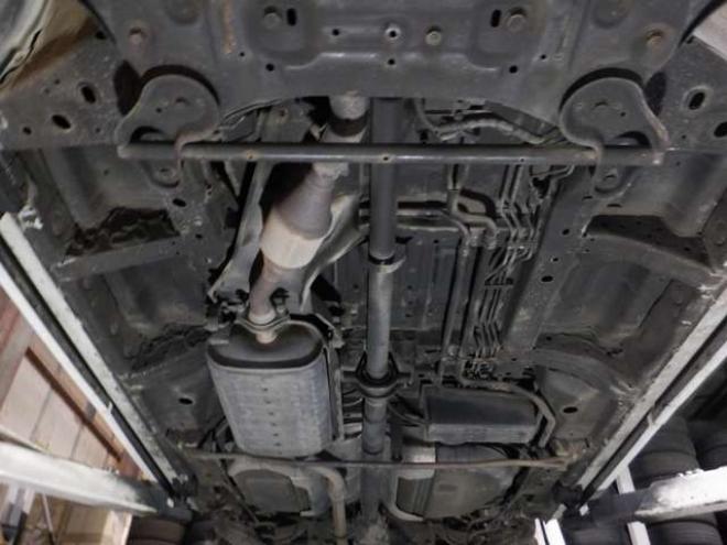 セレナ2.0 ハイウェイスター 4WD　ナビ・TV・Bカメラ・B/T・両側電動・インテリキー・プッシュスタート・アイドリングストップ・クルコン・HID・ETC・フォグランプ・純正AW・寒冷地仕様・純正エンスタ・リア席サンシェード 2000