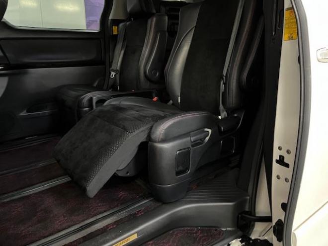 ヴェルファイア２．４Ｚ　ゴールデンアイズ　後期型　ワンオーナー　寒冷地仕様　禁煙車　両側パワースライドドア　パワーバックドア　純正ＨＤＤナビ　地デジ　ＤＶＤ再生　Ｂｌｕｅｔｏｏｔｈ　純正リアフリップダウンモニター　エンジンスターター　ＥＴＣ 4WD 2400 5Dr