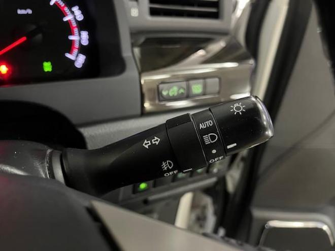 ヴェルファイア２．４Ｚ　ゴールデンアイズ　後期型　ワンオーナー　寒冷地仕様　禁煙車　両側パワースライドドア　パワーバックドア　純正ＨＤＤナビ　地デジ　ＤＶＤ再生　Ｂｌｕｅｔｏｏｔｈ　純正リアフリップダウンモニター　エンジンスターター　ＥＴＣ 4WD 2400 5Dr