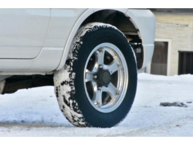 ジムニーXC　４ＷＤ　ターボ　本州仕入　夏／冬タイヤ　社外ナビ／フルセグＴＶ