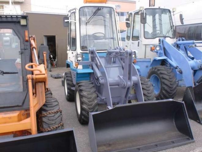 ホイールローダコマツ　WA30-5　コンマ3バケツ　冬仕様　ヒーター　塗装済み 2WD 1500