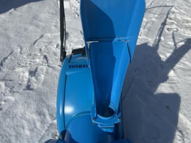 除雪機ヤマハ ゆっきぃ2.4馬力　お手軽手押し式小型でパワフルソリ&ホイール式。