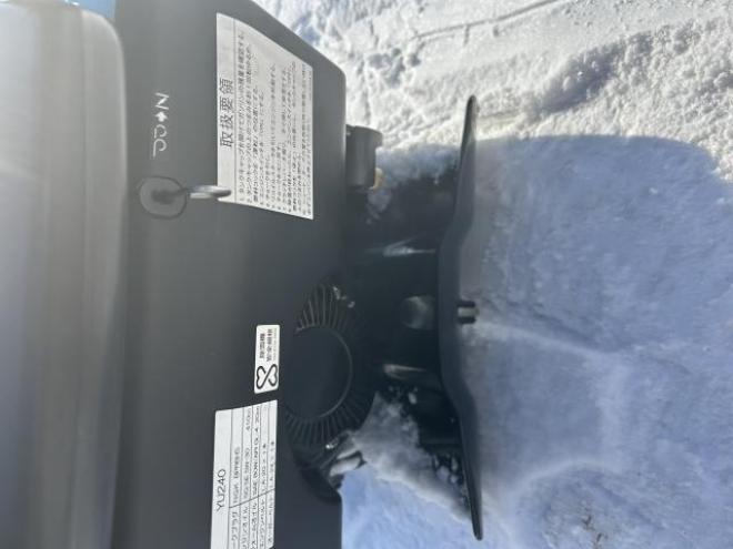 除雪機ヤマハ ゆっきぃ2.4馬力　お手軽手押し式小型でパワフルソリ&ホイール式。