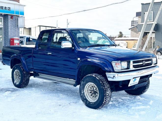 ハイラックススポーツPU EXTキャブ2.4DTワイドボディ4WD　ローンが不安な方＜優遇ローン＞　ユーザー買取車　ディーゼル車　リフトアップ　LEDライト　LEDテール 4WD 2400 5Dr