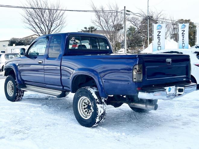 ハイラックススポーツPU EXTキャブ2.4DTワイドボディ4WD　ローンが不安な方＜優遇ローン＞　ユーザー買取車　ディーゼル車　リフトアップ　LEDライト　LEDテール 4WD 2400 5Dr