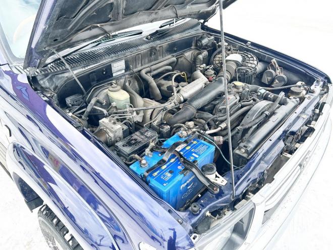 ハイラックススポーツPU EXTキャブ2.4DTワイドボディ4WD　ローンが不安な方＜優遇ローン＞　ユーザー買取車　ディーゼル車　リフトアップ　LEDライト　LEDテール 4WD 2400 5Dr