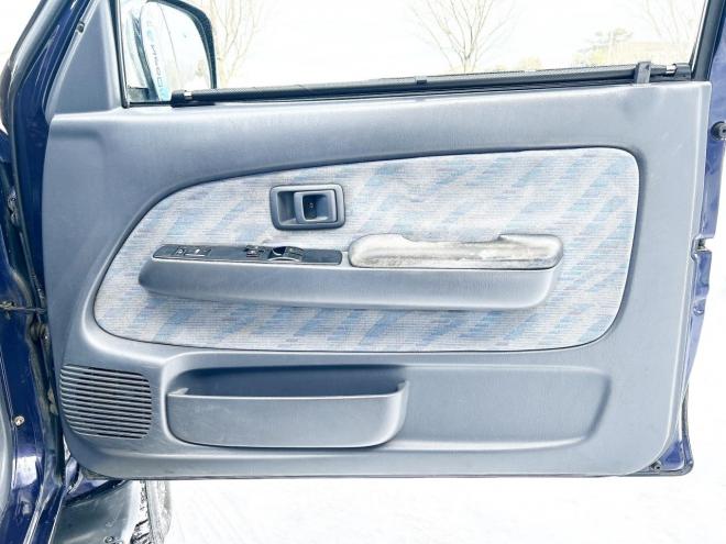 ハイラックススポーツPU EXTキャブ2.4DTワイドボディ4WD　ローンが不安な方＜優遇ローン＞　ユーザー買取車　ディーゼル車　リフトアップ　LEDライト　LEDテール 4WD 2400 5Dr