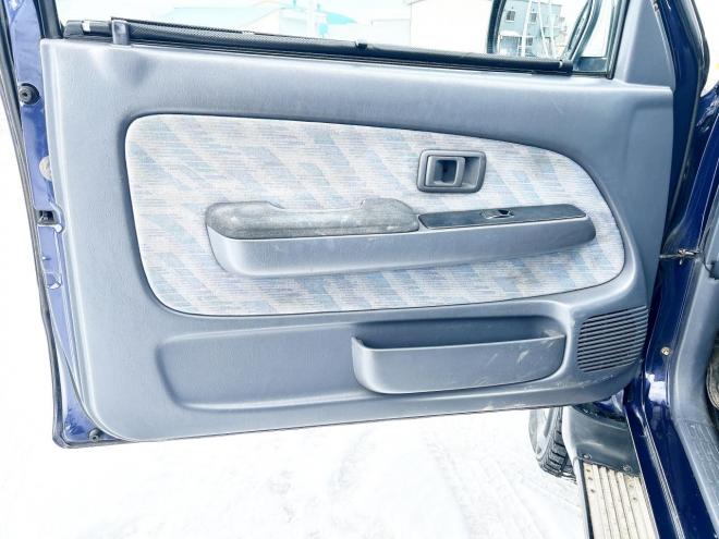 ハイラックススポーツPU EXTキャブ2.4DTワイドボディ4WD　ローンが不安な方＜優遇ローン＞　ユーザー買取車　ディーゼル車　リフトアップ　LEDライト　LEDテール 4WD 2400 5Dr