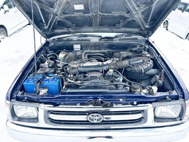 ハイラックススポーツPU EXTキャブ2.4DTワイドボディ4WD　ローンが不安な方＜優遇ローン＞　ユーザー買取車　ディーゼル車　リフトアップ　LEDライト　LEDテール 4WD 2400 5Dr