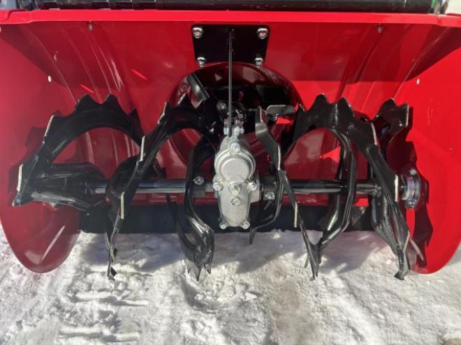 除雪機ホンダHSS760n新品同様で非常に綺麗です　今シーズン購入機