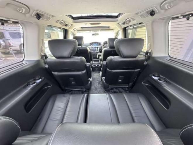 エルグランド3.5 ライダー 4WD　本革シート　サンルーフ　両側Pスライド　パワーバックドア 3500