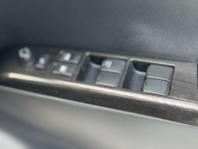 エルグランド3.5 ライダー 4WD　本革シート　サンルーフ　両側Pスライド　パワーバックドア 3500