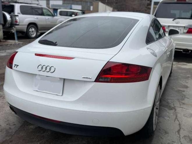 アウディTT クーペ 2.0 TFSI クワトロ 4WD　ナビ　TV　Bカメラ　Bluetooth　夏冬タイヤ 正規輸入車 2000