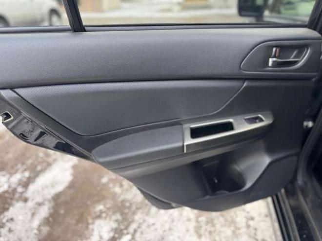 インプレッサスポーツ 2.0 i-S アイサイト 4WD　本革シート　HID　Bluetooth 2000