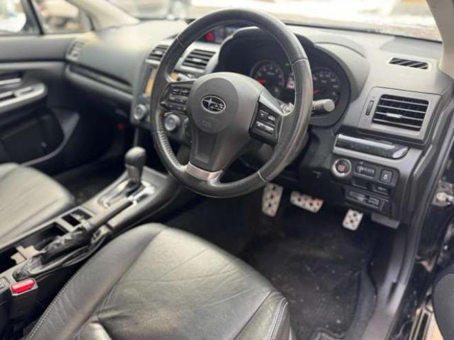 インプレッサスポーツ 2.0 i-S アイサイト 4WD　本革シート　HID　Bluetooth 2000