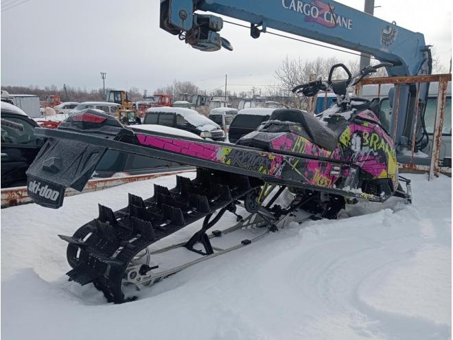 スノーバイクスキードゥスノーモービル ski-doo  ポラリス。CAT。ヤマハ取り扱い委託あり