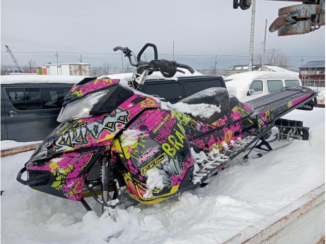 スノーバイクスキードゥスノーモービル ski-doo  ポラリス。CAT。ヤマハ取り扱い委託あり