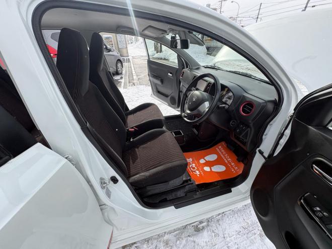 アルトALTO TURBO RS 4WD本州仕入　寒冷地仕様　ブレーキアシスト　TURBO 5AG 純正ワンセグナビ　シートヒーター　HIDヘッド　PUSHスタート　スマートキースペアー有　１５インチアルミ　エンジンオイル交換　スタットレス付　スポーツマフラー付　ETC 4WD 660 ５Dr