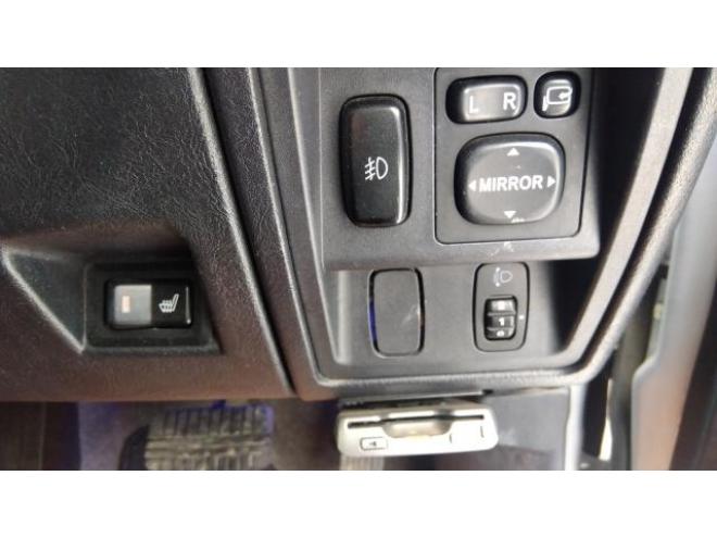 パジェロミニエクシード　4WD 660 3Dr