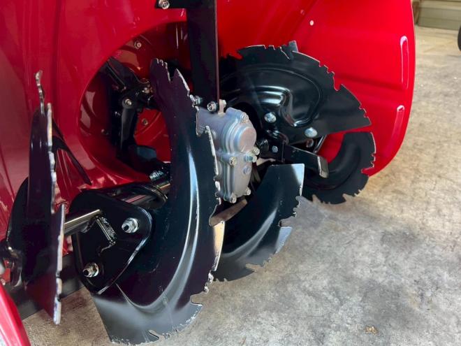 除雪機ホンダ　HSS1170i！ハイブリッド！