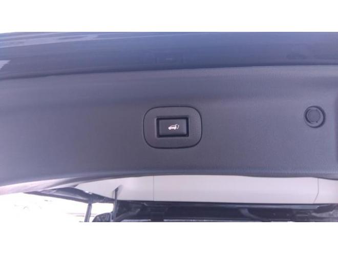 エルグランド250ハイウェイスターS アーバンクロム　4WD 4WD 2500 5Dr