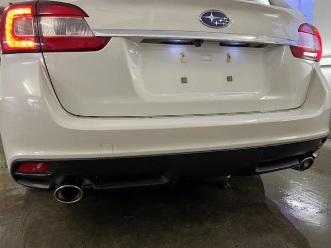 レヴォーグ１．６　ＧＴ－Ｓアイサイト　本州仕入　ワンオーナー　禁煙車　ＳＴｉスポイラー　社外１８インチＡＷ　純正１８ＡＷ＋スタッドレスタイヤ付　純正ナビ　フルセグ地デジ　ＤＶＤ再生　バックカメラ　Ｂｌｕｅｔｏｏｔｈハンズフリー　ＥＴＣ 4WD 1600 5Dr