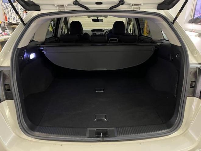 レヴォーグ１．６　ＧＴ－Ｓアイサイト　本州仕入　ワンオーナー　禁煙車　ＳＴｉスポイラー　社外１８インチＡＷ　純正１８ＡＷ＋スタッドレスタイヤ付　純正ナビ　フルセグ地デジ　ＤＶＤ再生　バックカメラ　Ｂｌｕｅｔｏｏｔｈハンズフリー　ＥＴＣ 4WD 1600 5Dr