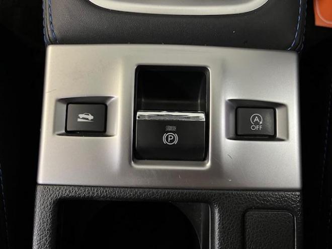 レヴォーグ１．６　ＧＴ－Ｓアイサイト　本州仕入　ワンオーナー　禁煙車　ＳＴｉスポイラー　社外１８インチＡＷ　純正１８ＡＷ＋スタッドレスタイヤ付　純正ナビ　フルセグ地デジ　ＤＶＤ再生　バックカメラ　Ｂｌｕｅｔｏｏｔｈハンズフリー　ＥＴＣ 4WD 1600 5Dr