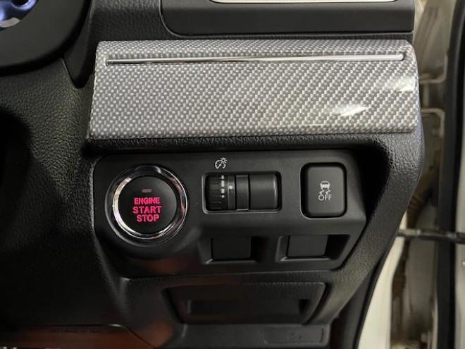 レヴォーグ１．６　ＧＴ－Ｓアイサイト　本州仕入　ワンオーナー　禁煙車　ＳＴｉスポイラー　社外１８インチＡＷ　純正１８ＡＷ＋スタッドレスタイヤ付　純正ナビ　フルセグ地デジ　ＤＶＤ再生　バックカメラ　Ｂｌｕｅｔｏｏｔｈハンズフリー　ＥＴＣ 4WD 1600 5Dr