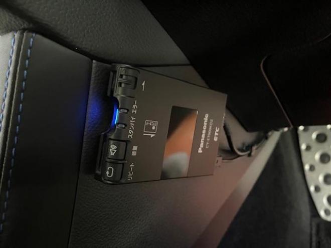 レヴォーグ１．６　ＧＴ－Ｓアイサイト　本州仕入　ワンオーナー　禁煙車　ＳＴｉスポイラー　社外１８インチＡＷ　純正１８ＡＷ＋スタッドレスタイヤ付　純正ナビ　フルセグ地デジ　ＤＶＤ再生　バックカメラ　Ｂｌｕｅｔｏｏｔｈハンズフリー　ＥＴＣ 4WD 1600 5Dr