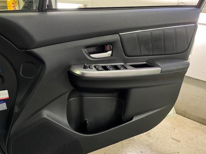 レヴォーグ１．６　ＧＴ－Ｓアイサイト　本州仕入　ワンオーナー　禁煙車　ＳＴｉスポイラー　社外１８インチＡＷ　純正１８ＡＷ＋スタッドレスタイヤ付　純正ナビ　フルセグ地デジ　ＤＶＤ再生　バックカメラ　Ｂｌｕｅｔｏｏｔｈハンズフリー　ＥＴＣ 4WD 1600 5Dr