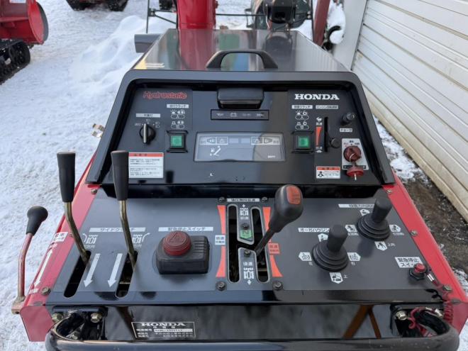 除雪機飛距離抜群！ホンダ HS2011Z スノーファイター 20馬力 状態極上