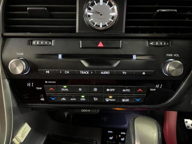 レクサスＲＸ４５０ｈ　Ｆスポーツ　本州仕入　寒冷地仕様　禁煙車　電動サンルーフ　純正２０インチＡＷ　社外１８ＡＷ＋スタッドレスタイヤ付　純正レザーシート　純正ナビ　地デジ　Ｂｌｕｅｔｏｏｔｈ　シートヒーター＆クーラー　前後ドラレコ 4WD 3500 5Dr