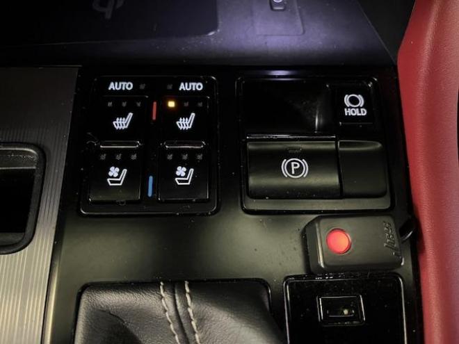 レクサスＲＸ４５０ｈ　Ｆスポーツ　本州仕入　寒冷地仕様　禁煙車　電動サンルーフ　純正２０インチＡＷ　社外１８ＡＷ＋スタッドレスタイヤ付　純正レザーシート　純正ナビ　地デジ　Ｂｌｕｅｔｏｏｔｈ　シートヒーター＆クーラー　前後ドラレコ 4WD 3500 5Dr