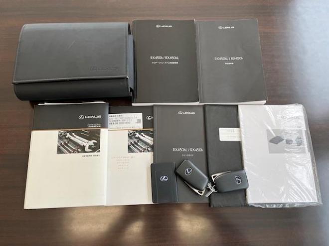 レクサスＲＸ４５０ｈ　Ｆスポーツ　本州仕入　寒冷地仕様　禁煙車　電動サンルーフ　純正２０インチＡＷ　社外１８ＡＷ＋スタッドレスタイヤ付　純正レザーシート　純正ナビ　地デジ　Ｂｌｕｅｔｏｏｔｈ　シートヒーター＆クーラー　前後ドラレコ 4WD 3500 5Dr