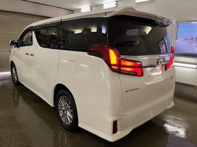 アルファードハイブリッドＳＲ　本州仕入　寒冷地仕様　禁煙車　純正ブラックレザーシート　純正１７インチＡＷ　社外１６ＡＷ＋スタッドレスタイヤ付　純正ナビ　地デジ　Ｂｌｕｅｔｏｏｔｈオーディオ　純正リアフリップダウンモニター　ＥＴＣ 4WD 2500 5Dr